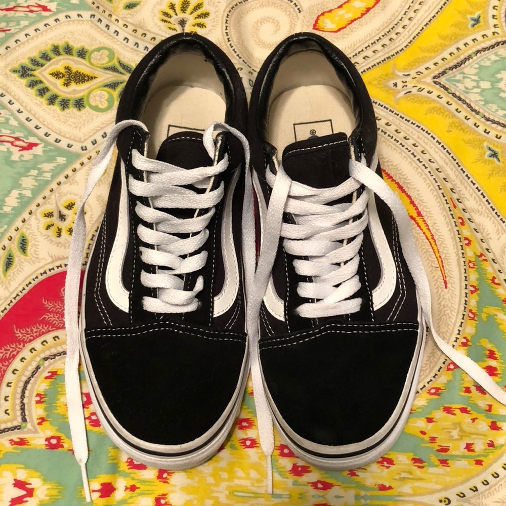 Unisex Black suede Vans